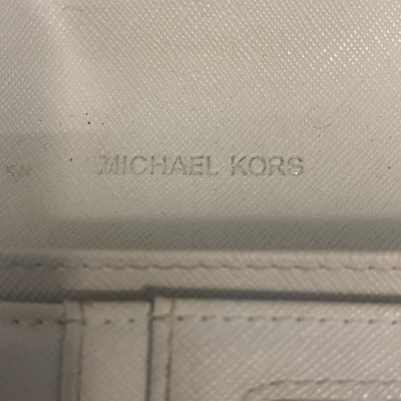 Michael Kors Woman’s Wallet - Picture 4 of 7